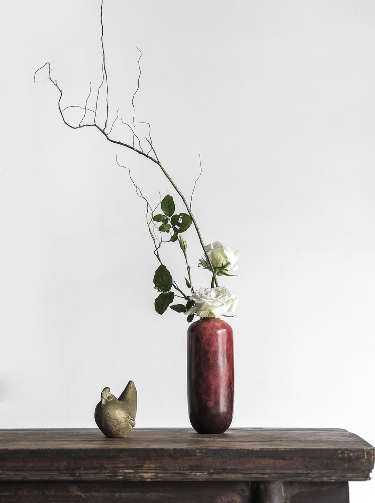 The Art of Decorating with Dried Branches: Natural Elegance in Every Space