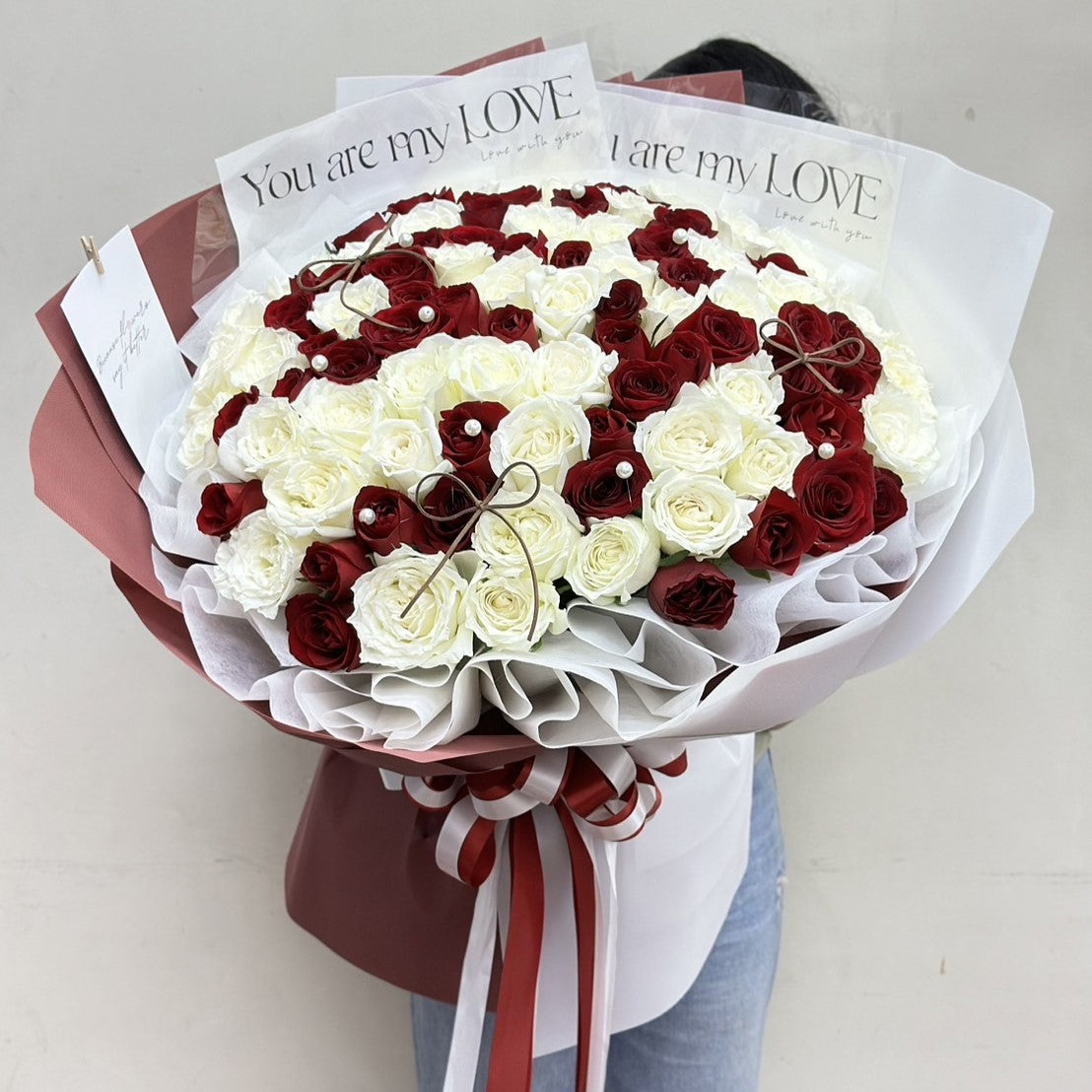 "YOU ARE MY LOVE" Bouquet of 100 Roses With Pearls And A Tiny Bow