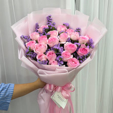 "Lavender Dreams" ช่อดอกไม้กุหลาบสีชมพู 10 ดอก