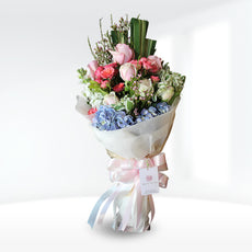 Tall Arrangement With Pink And Spray Roses