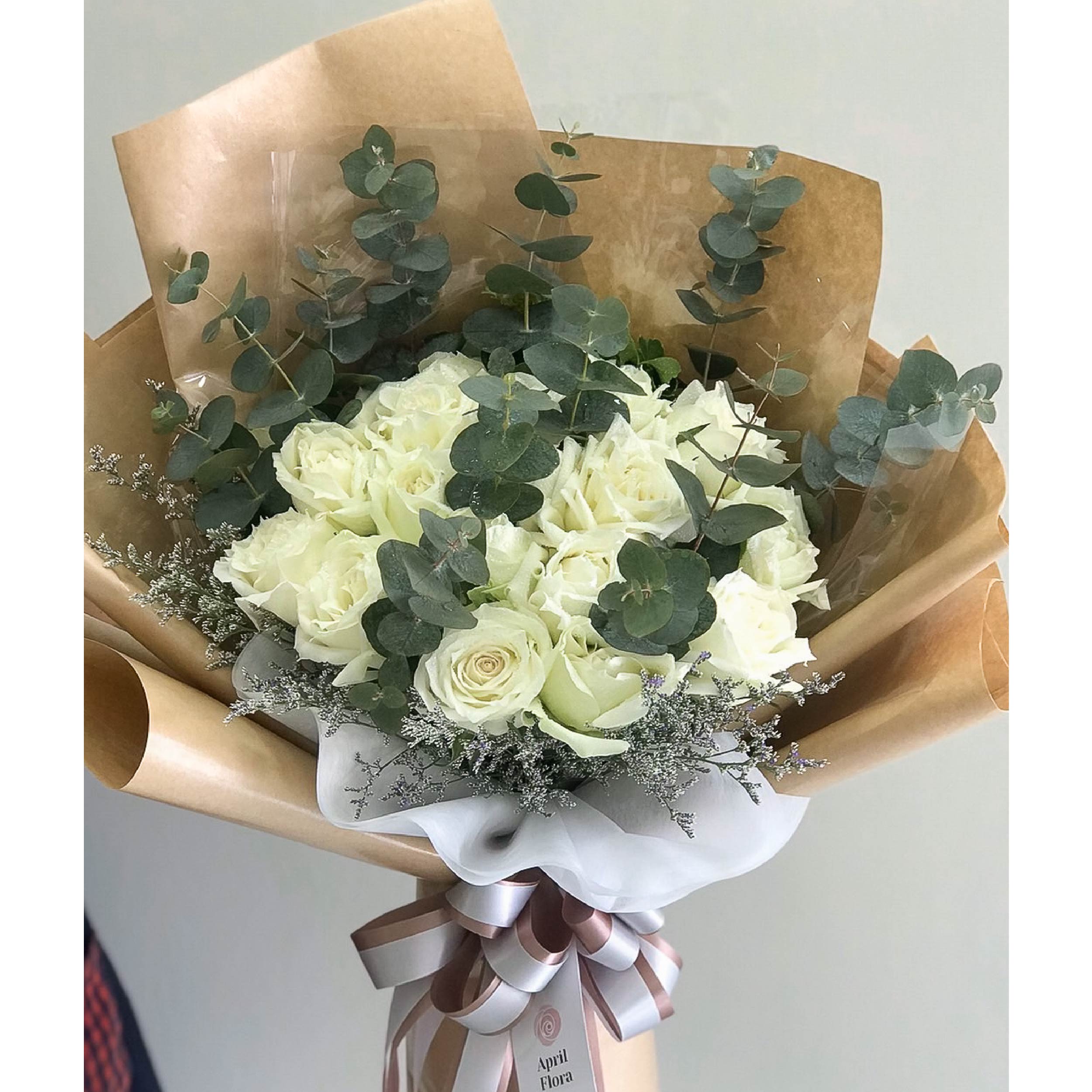 20 white roses vintage style bouquet - April Flora
